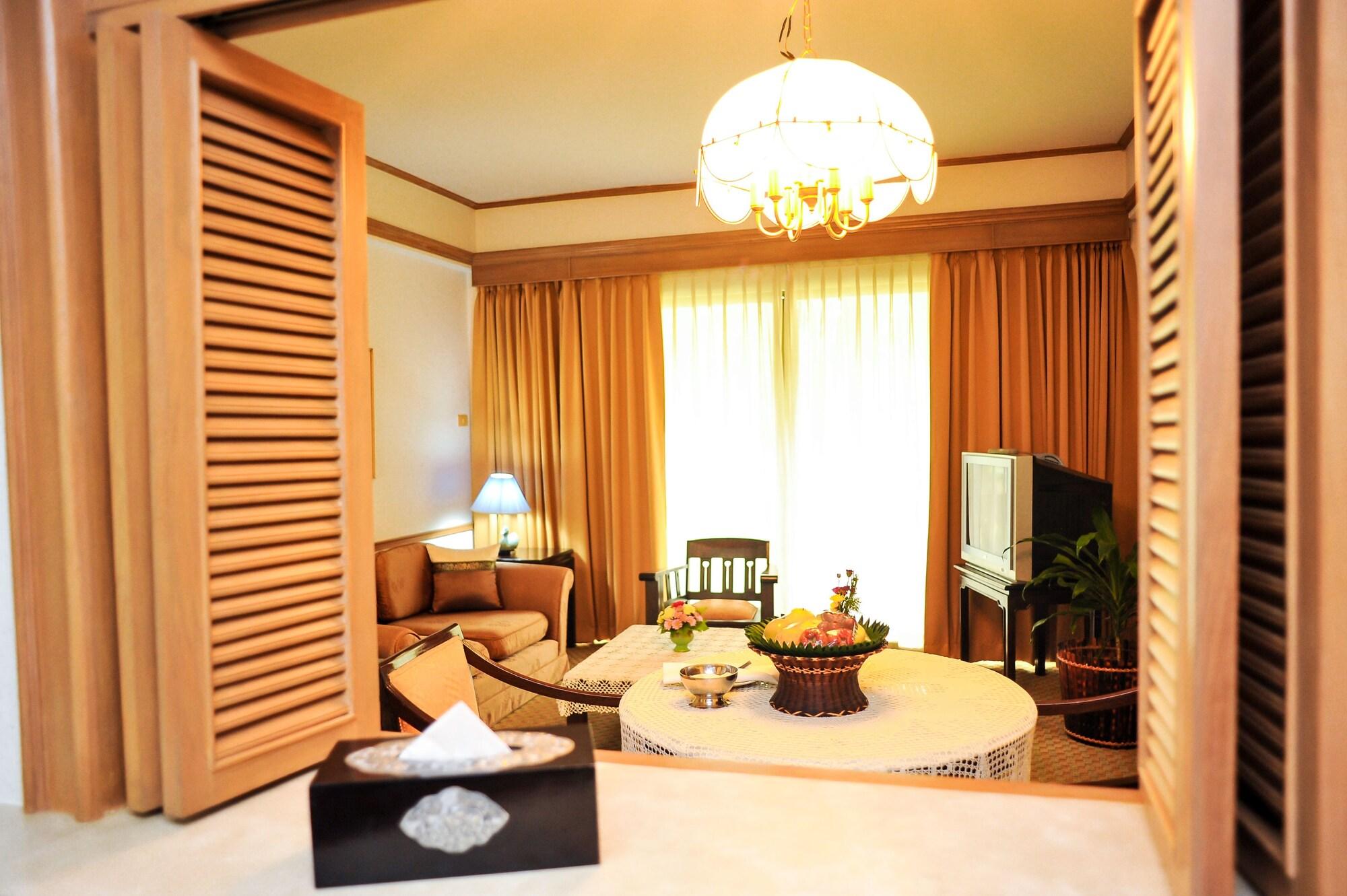Wiang Indra Riverside 4*