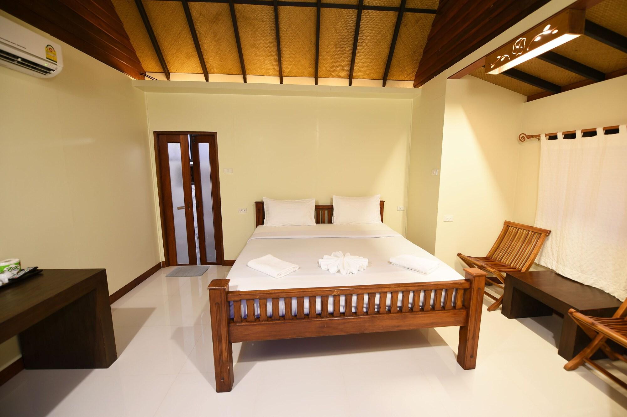 Chunut House Hostel
