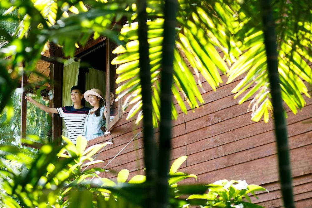 Village Boutique Pai