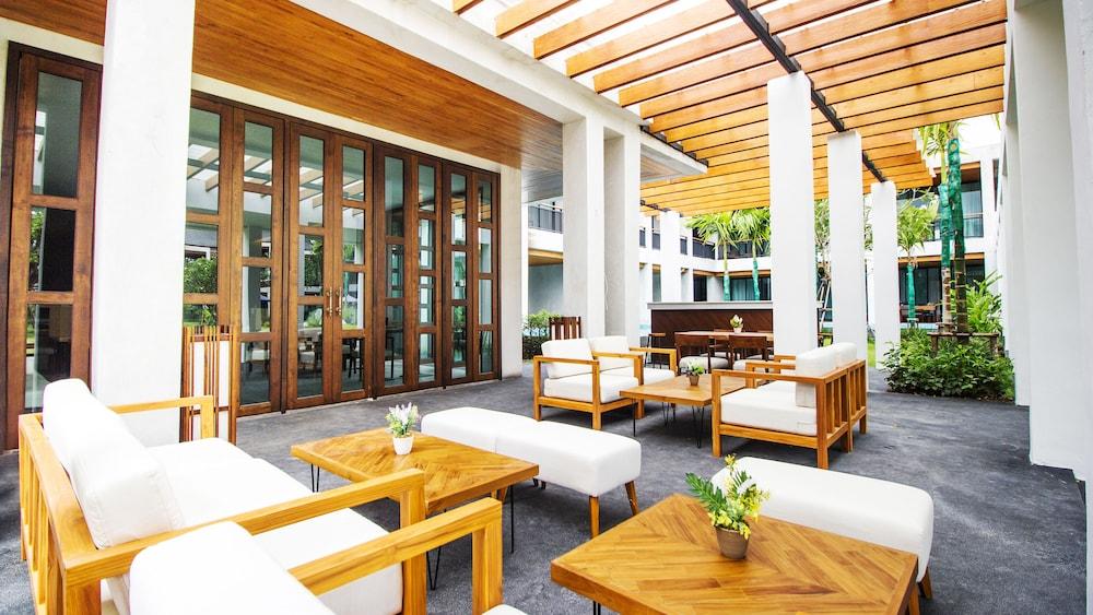 B2 Premier Hotel 4*