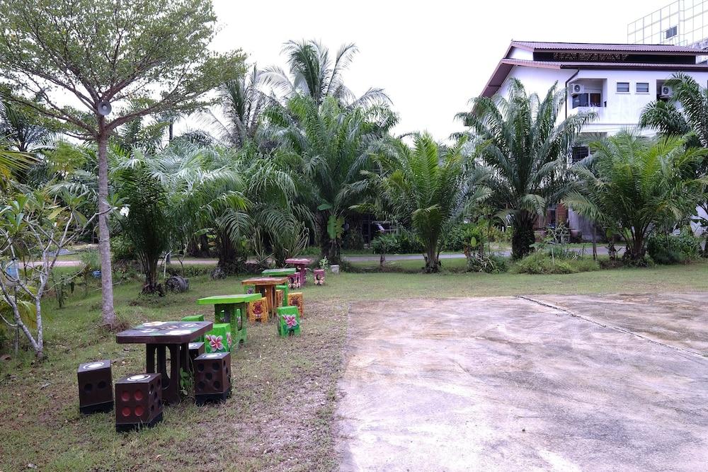 Ashram Kha Nab Nam