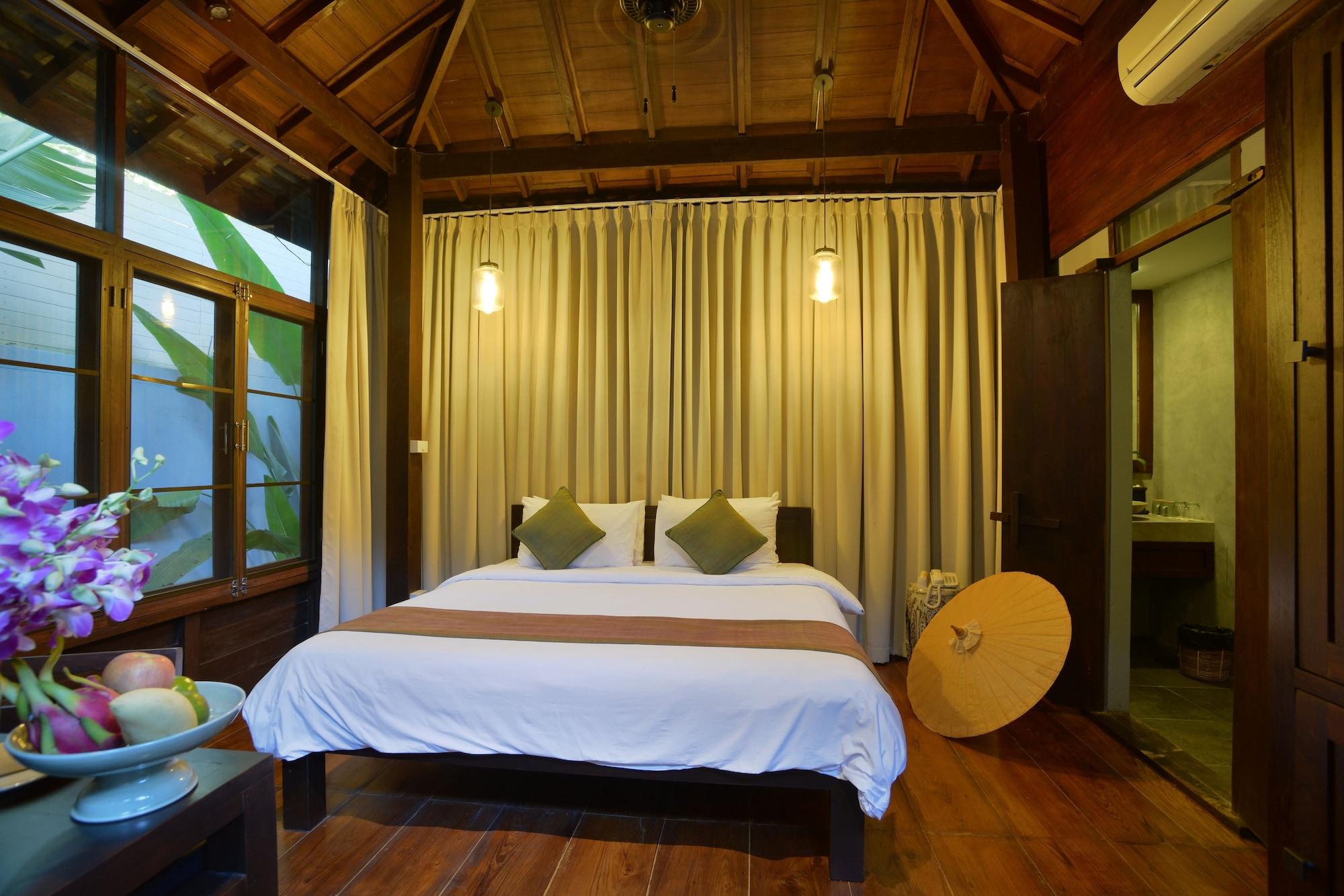 The Quarter Resort