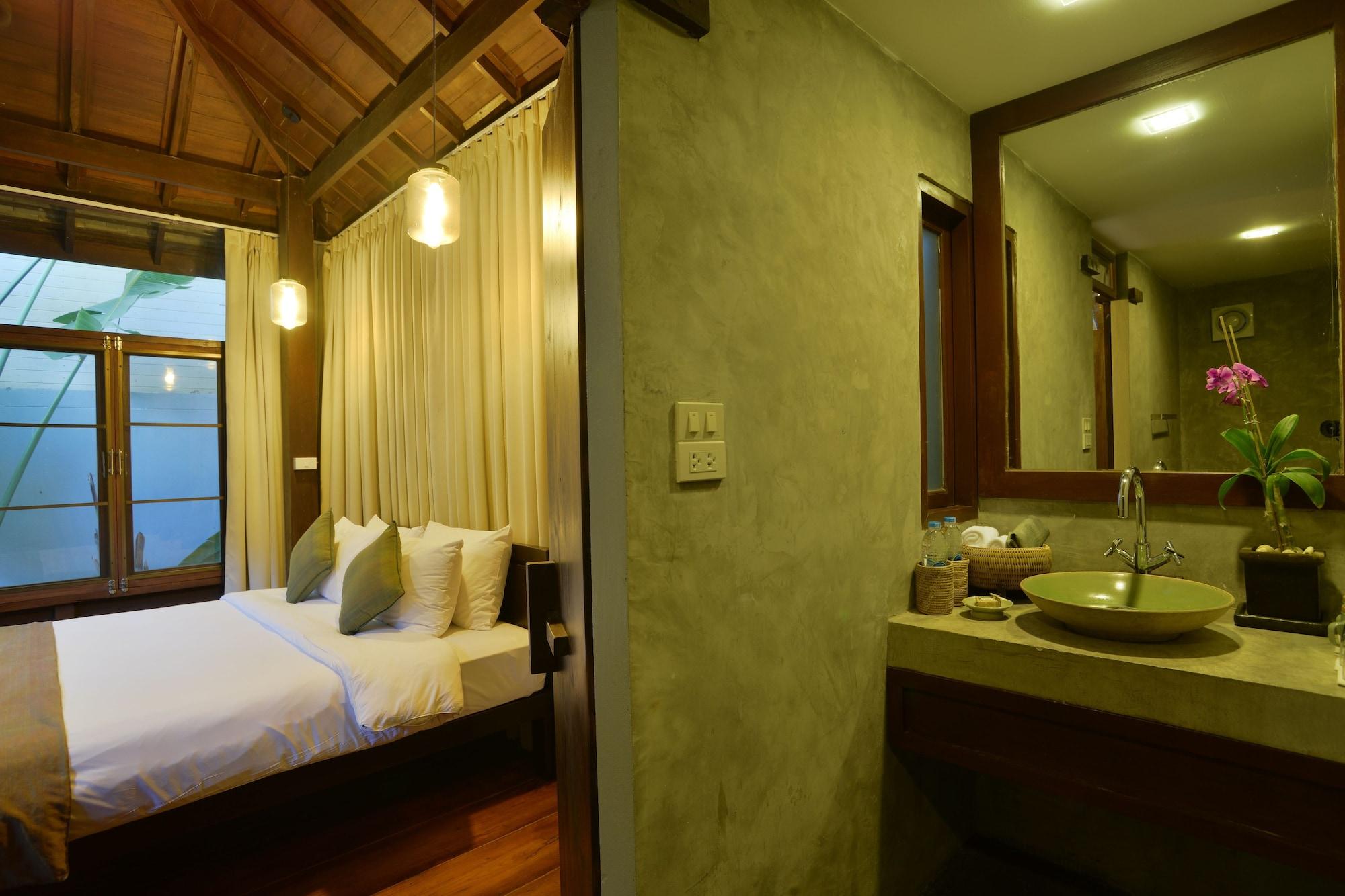 The Quarter Resort