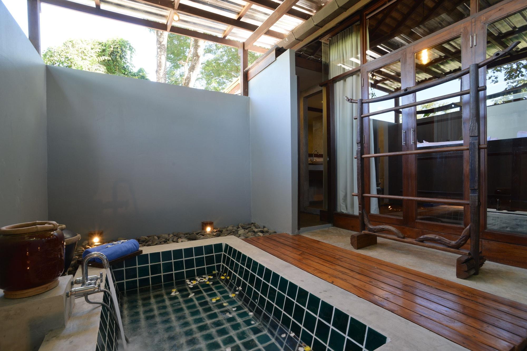 The Quarter 4*