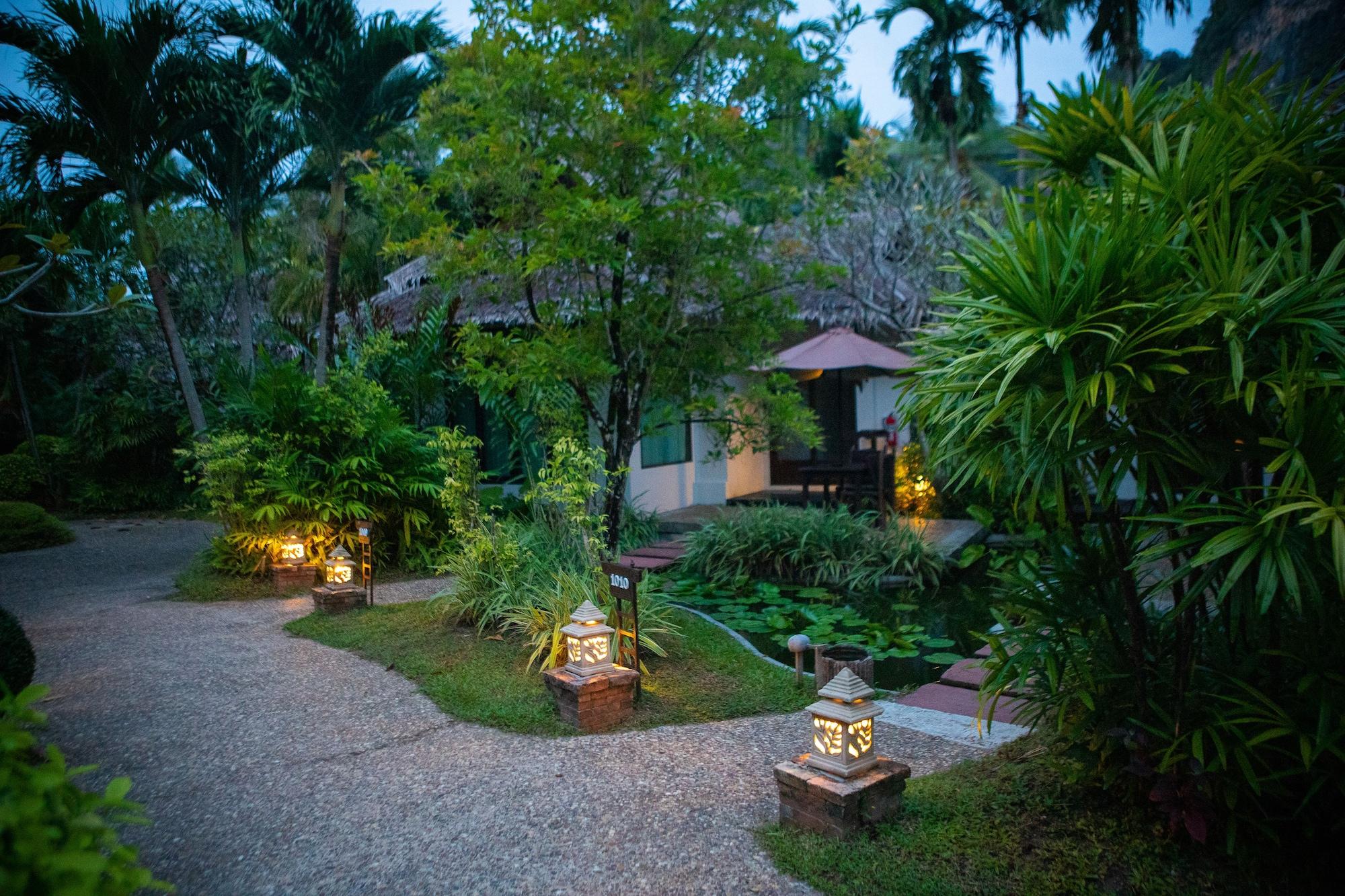 Village 4*