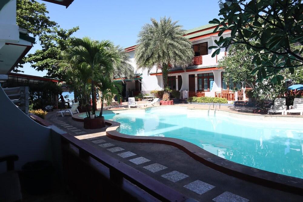 Hotel Bamboo @