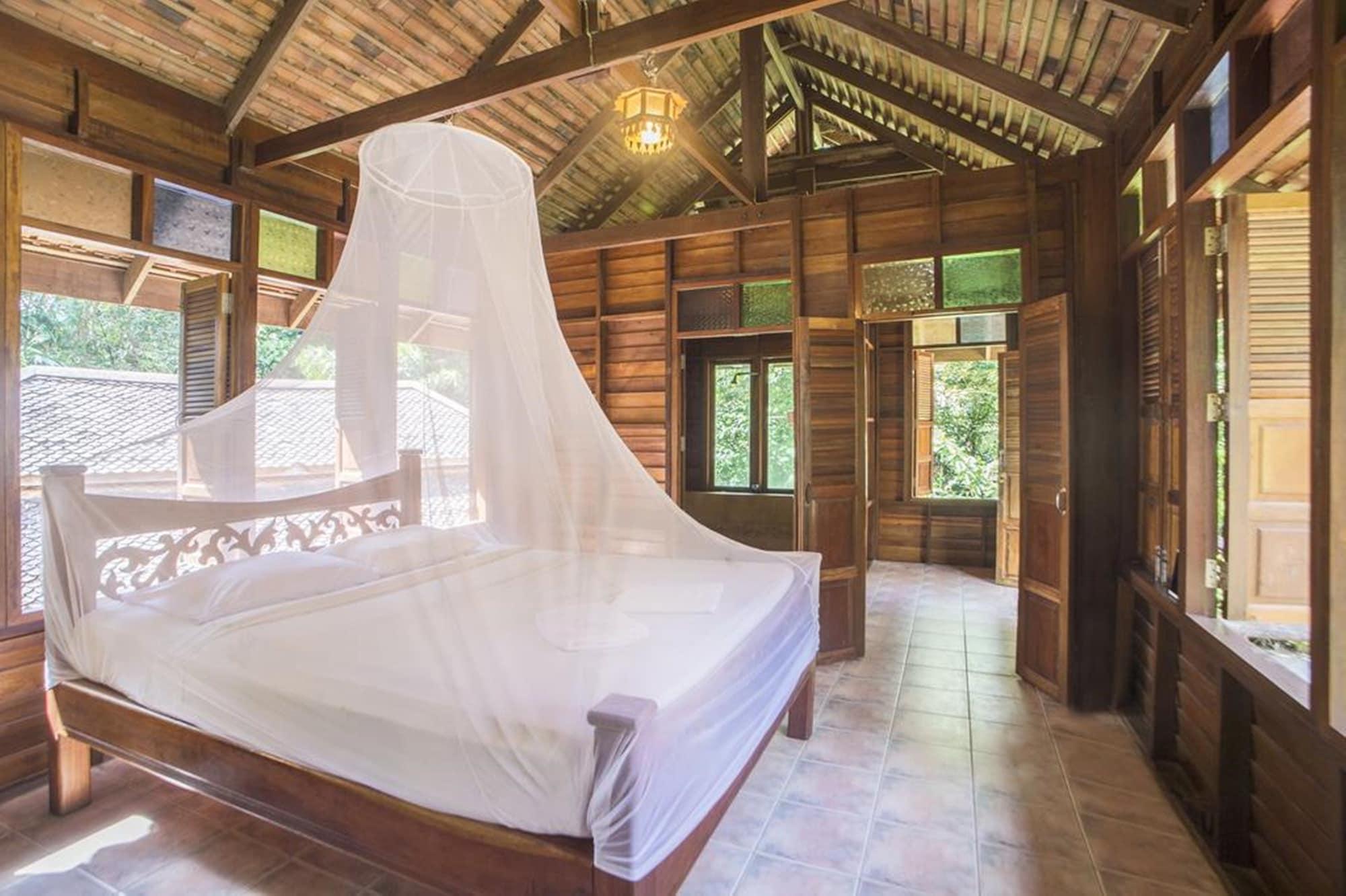 Art's Riverview Resort Khao Sok National Park