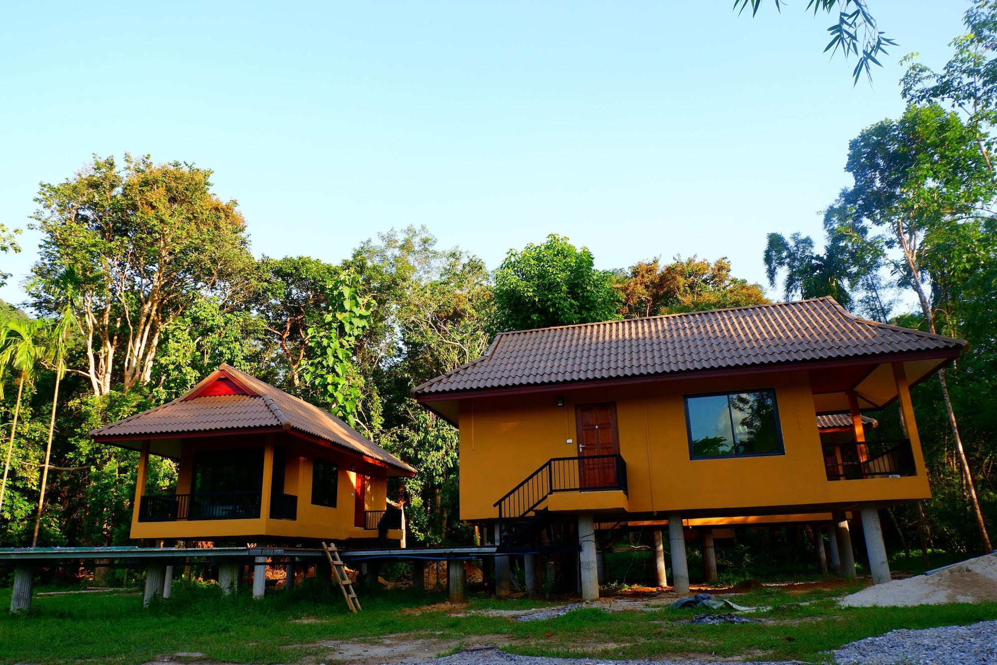 Art's Riverview 3* Khao Sok National Park