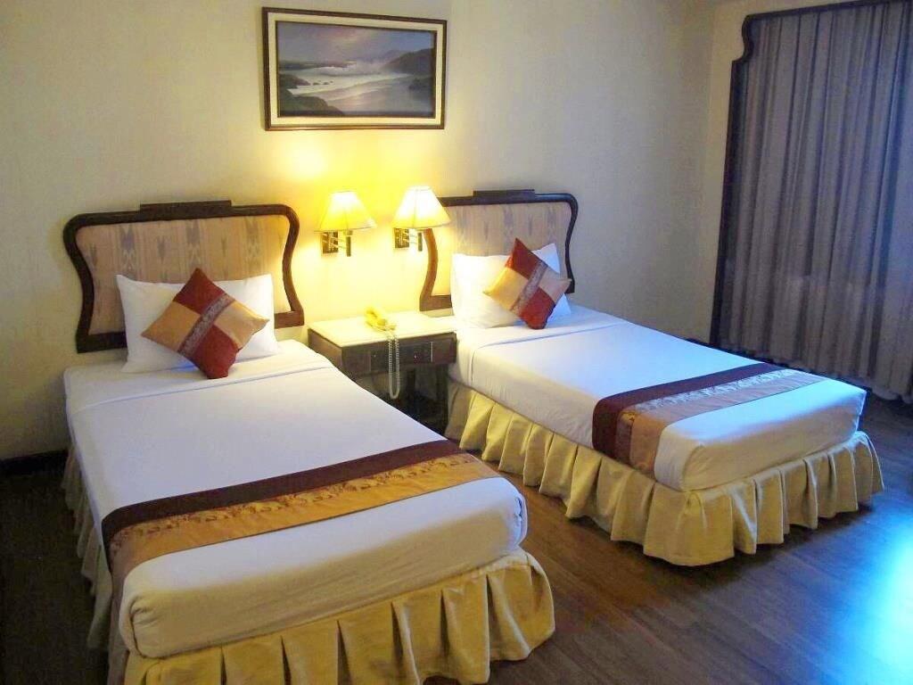 Hotel Lee Gardens 3*