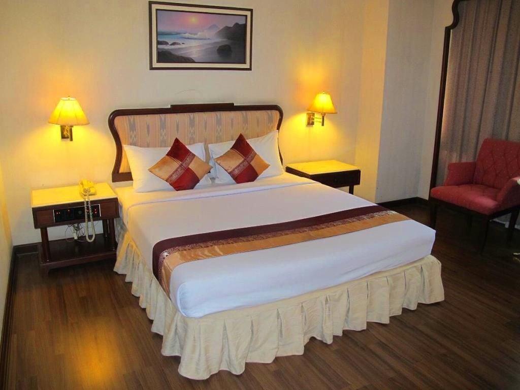 Lee Gardens Hotel 3*