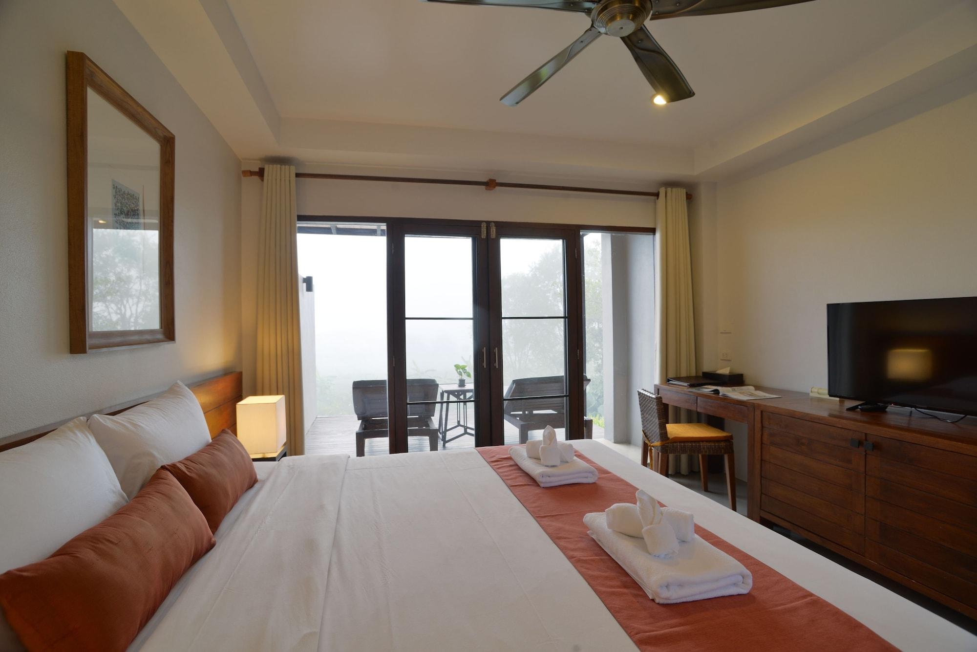 Yoma Hotel, 4*