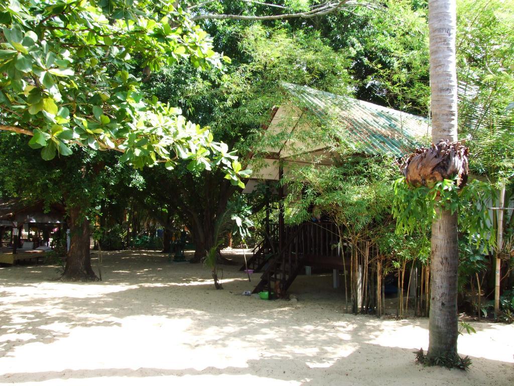 Moonhut Hotel Mae Nam