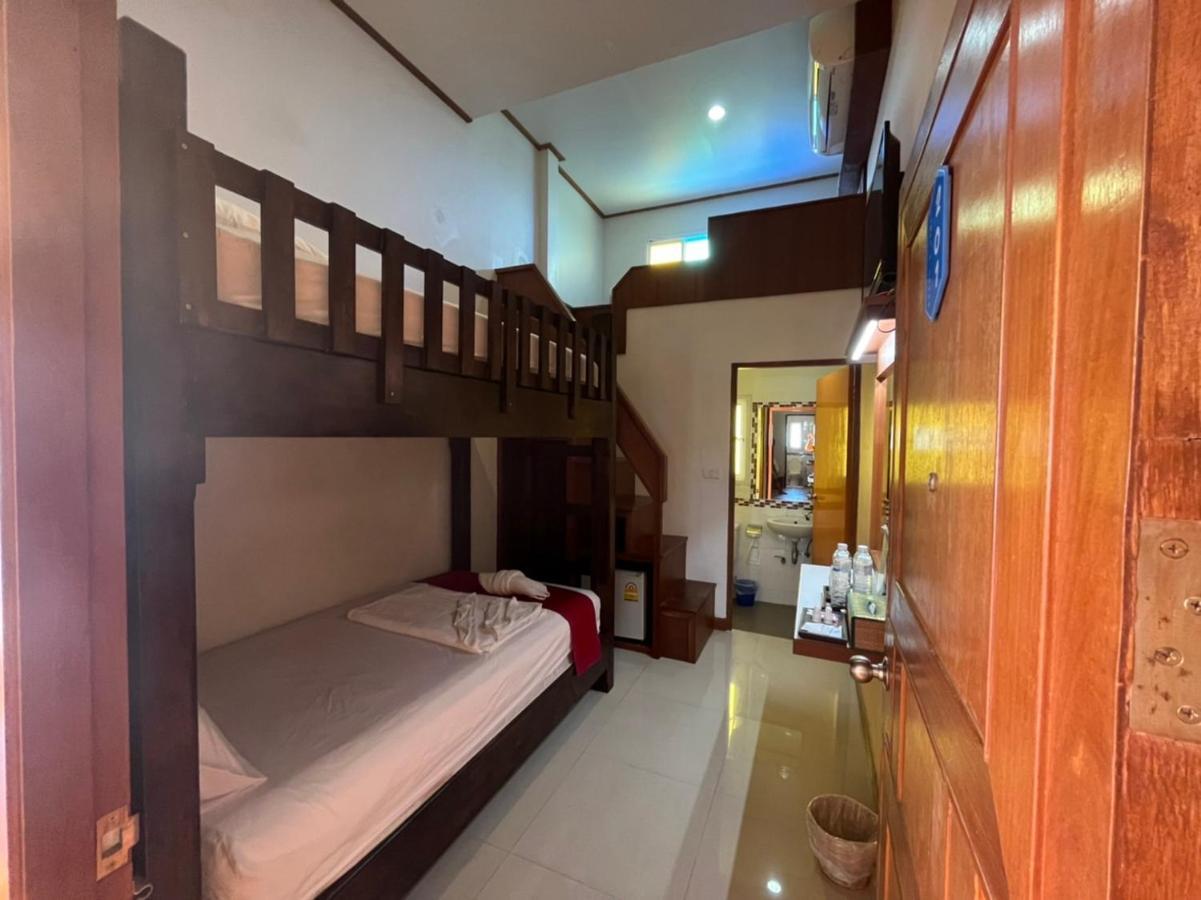 First And Frang - Koh Phangan