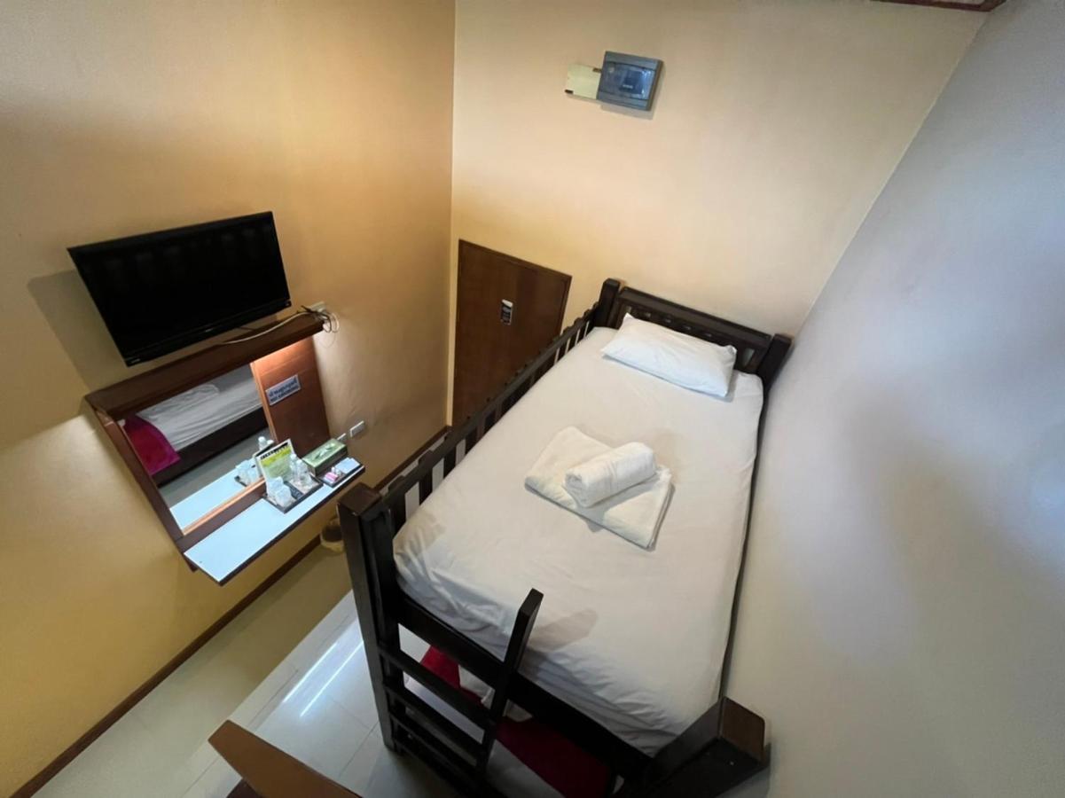 Hotel First And Frang - Koh Phangan Thongsala