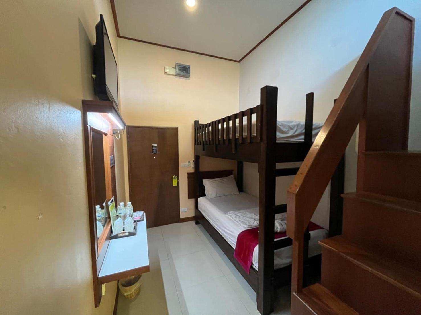 First And Frang - Koh Phangan Hotel Thongsala