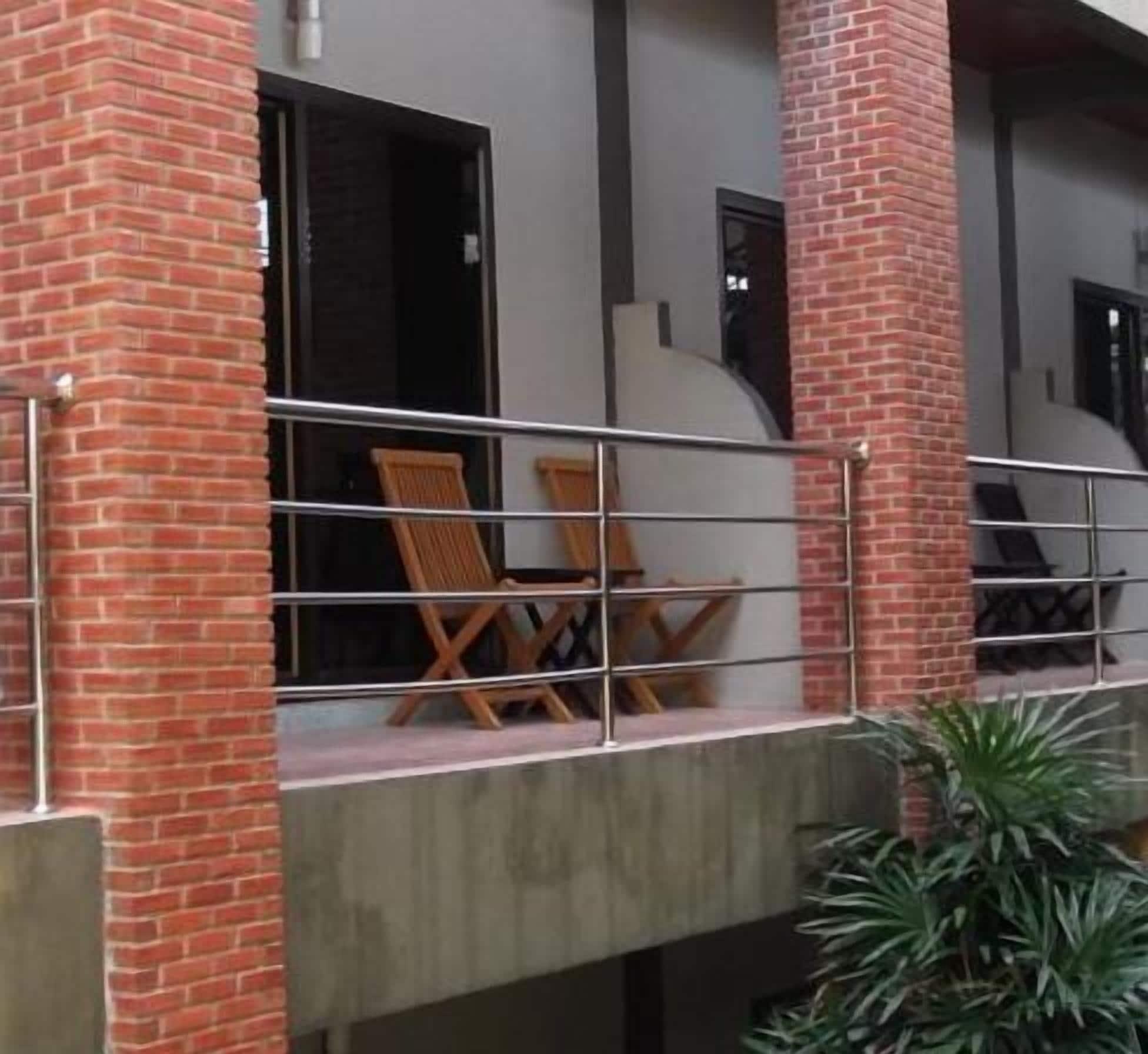 Hotel Anong