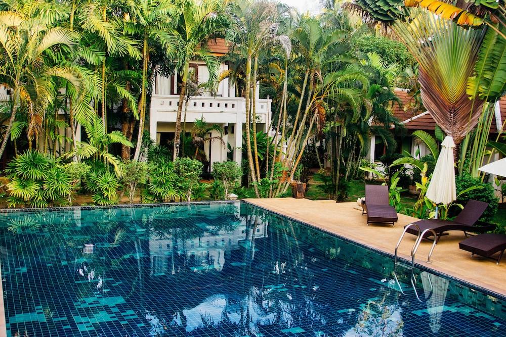 Resort Easy Time Laem Sai Beach