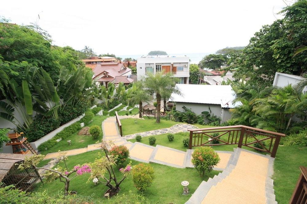 Kata Hiview 3*