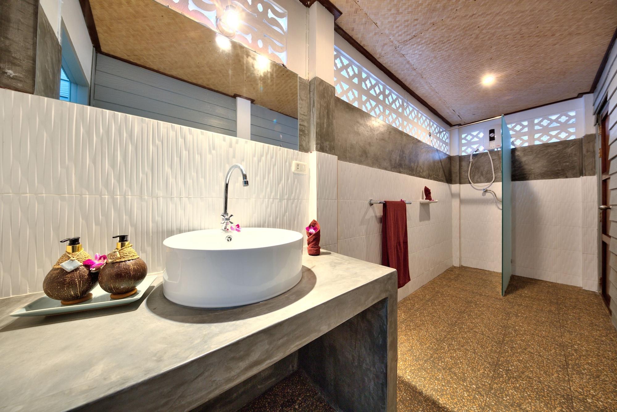 Eden Fisherman's Village Resort 2*