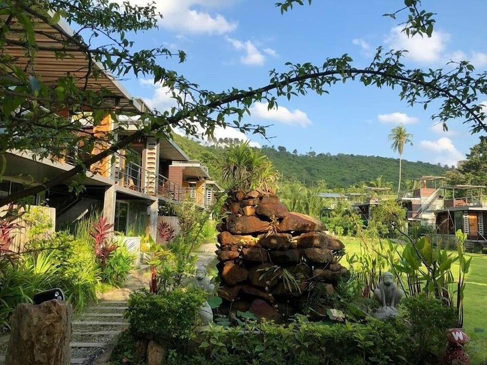 Resort Baan Boom Boxes Eco Friendly
