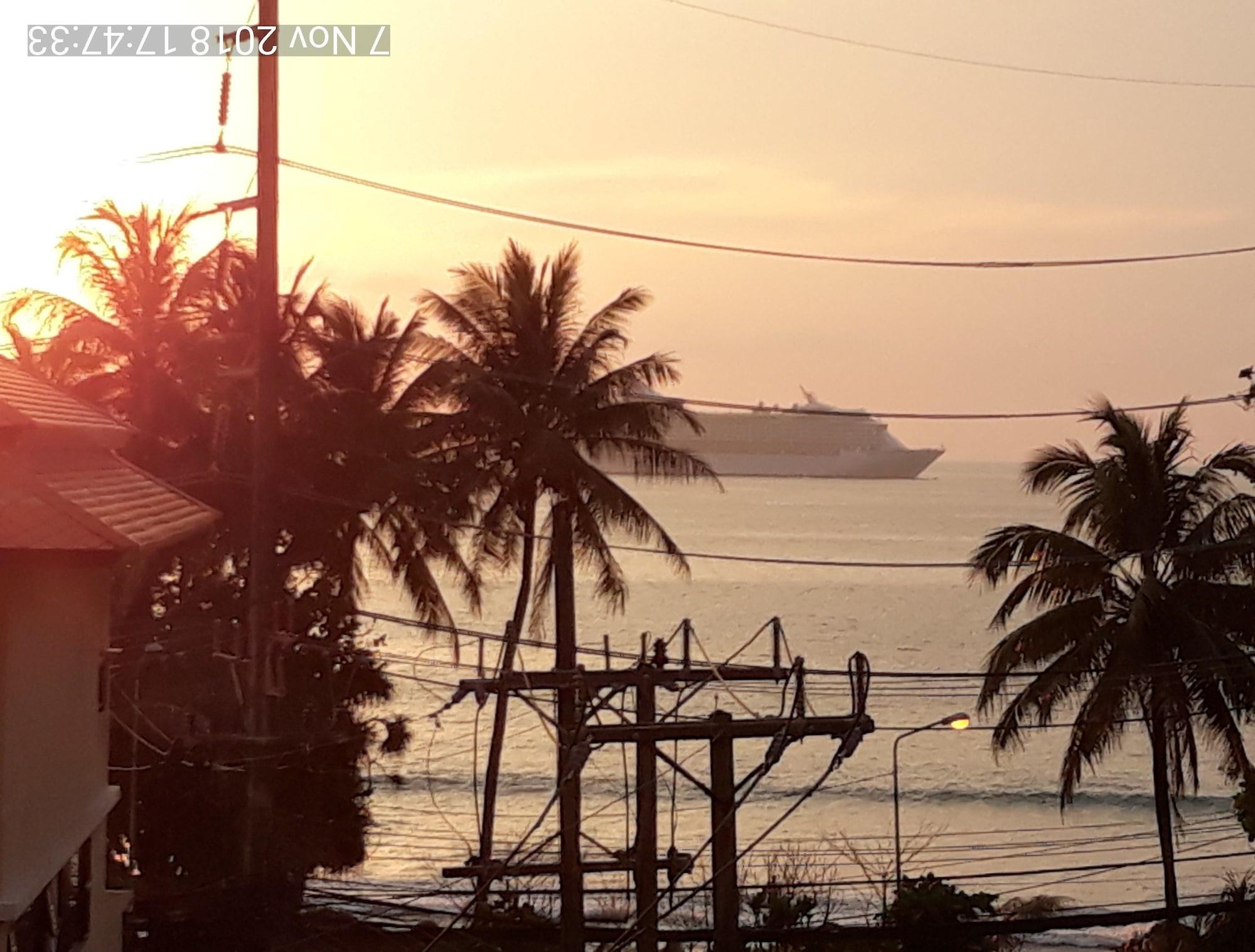 Porterhouse Beach Hotel Patong