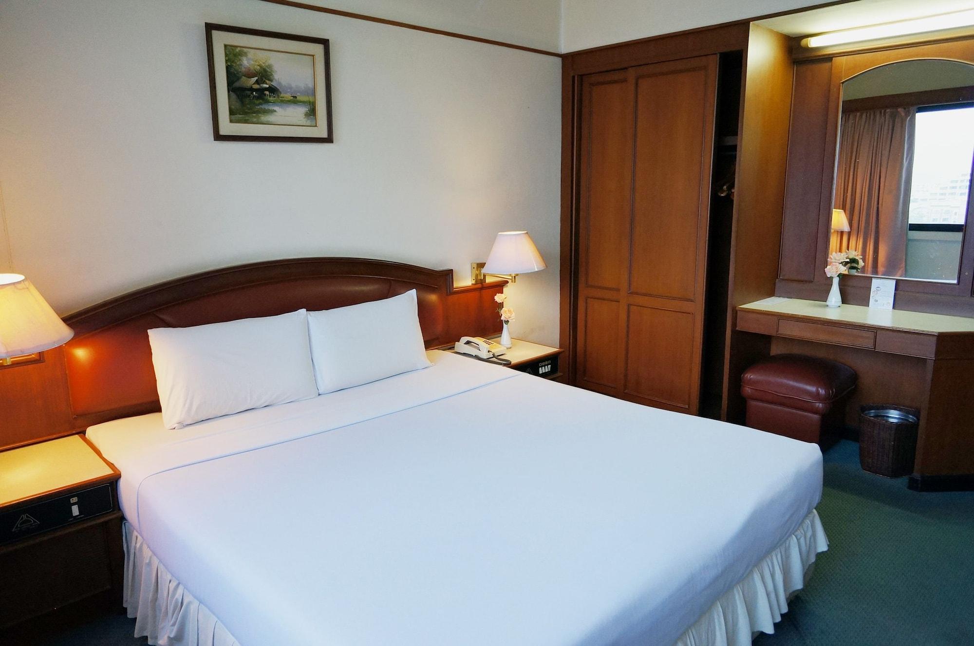 Hatyai Hotel 3*