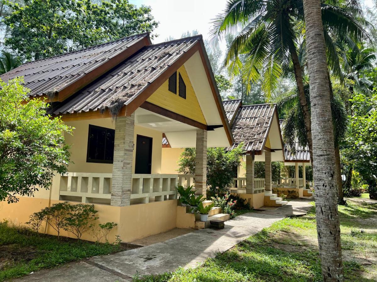 Ao Thong Resort Bang Sak