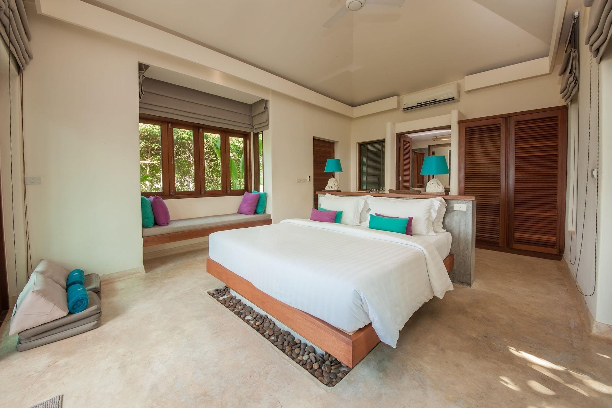 Resort Sea Dance