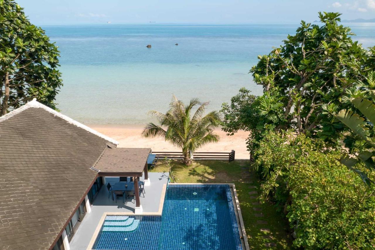 Villa Front *