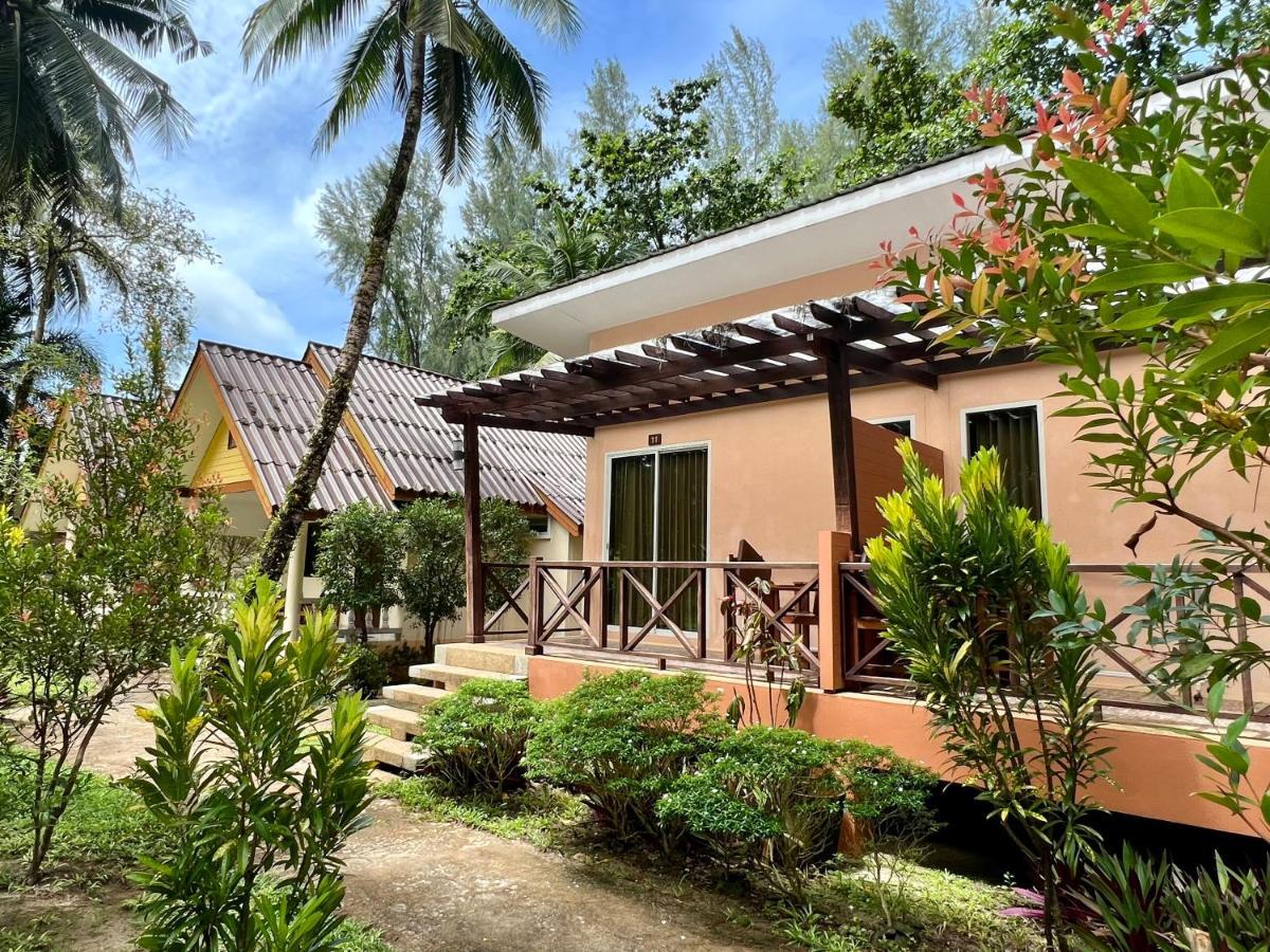 Ao Thong Resort Bang Sak