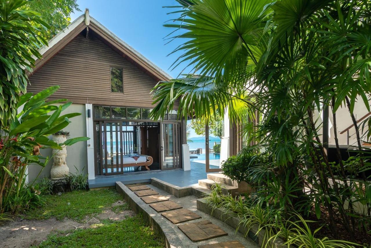 Front Villa *