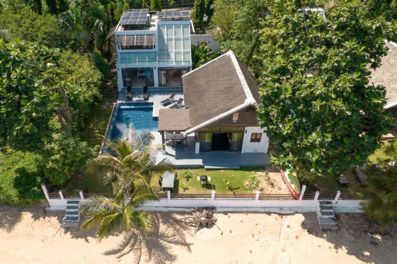 Front Villa *