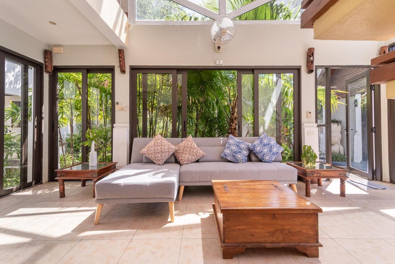 Front Villa *