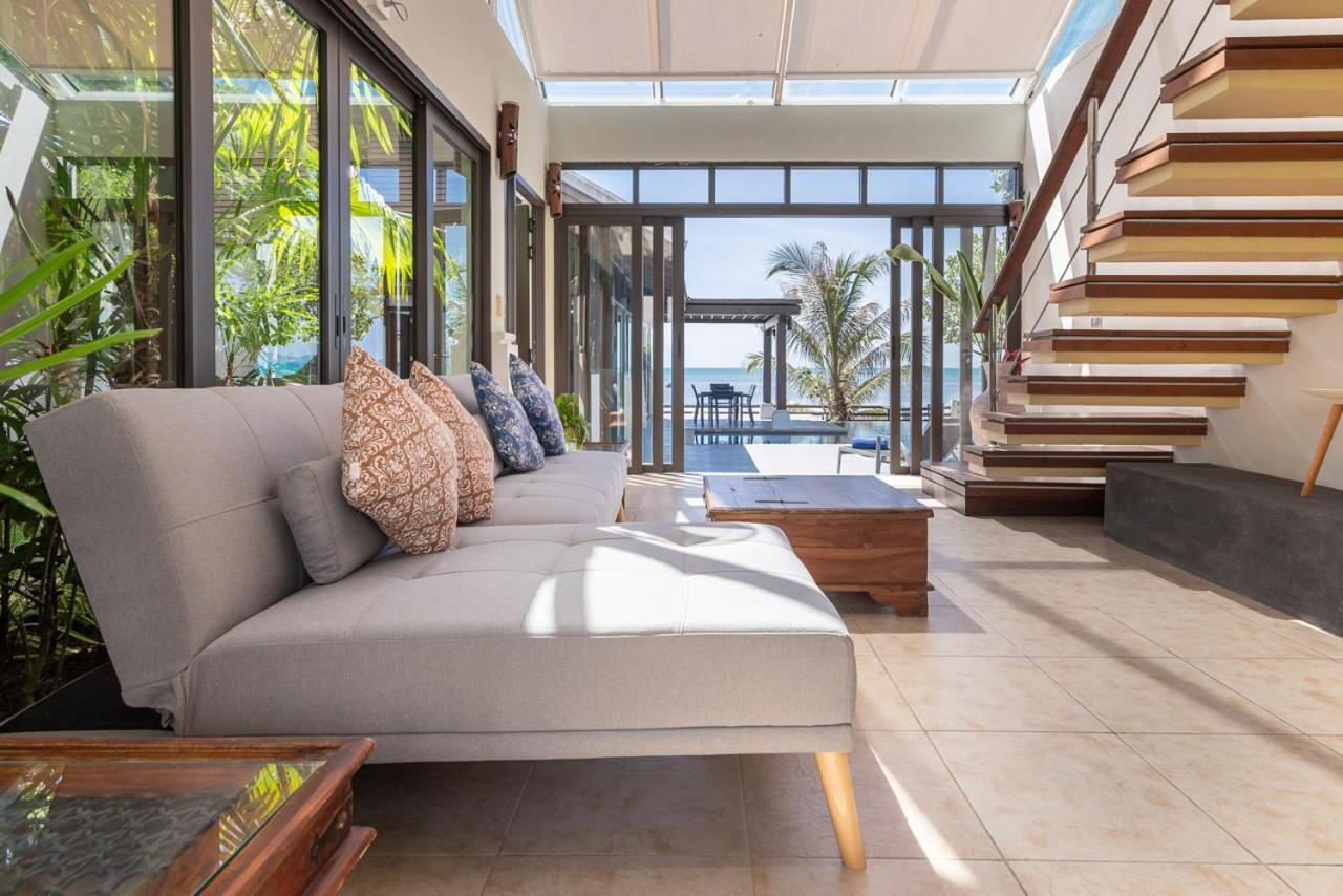Front Villa Ban Bang Po