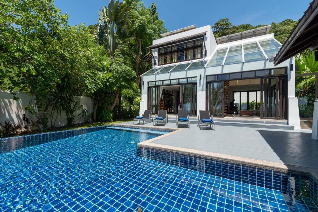Front Villa *