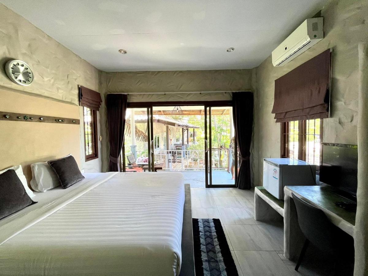 Sabaii Bay Resort