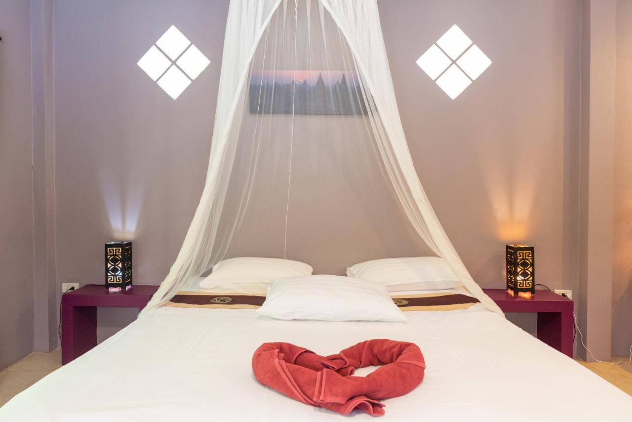 Alcove 2* Hinkong