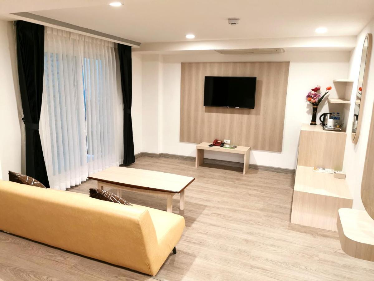 Sakol Hotel 3*
