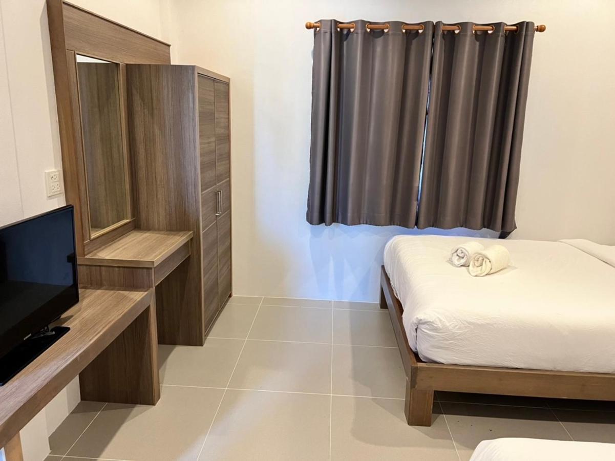 Mac's Bay Resort 3*