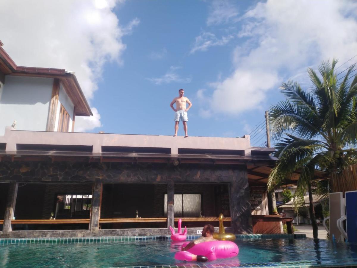 Billabong And Cafe Hotel 3*
