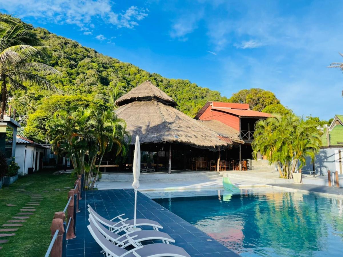 Resort The Sea