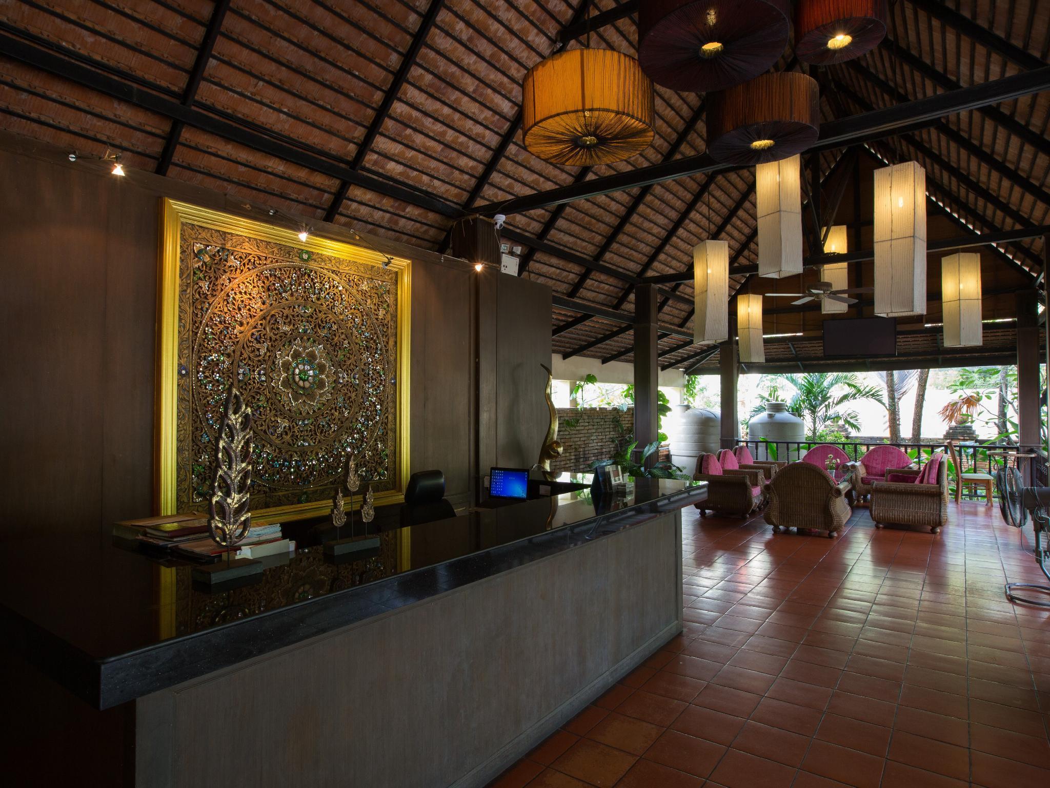 Resort Inrawadee 3*