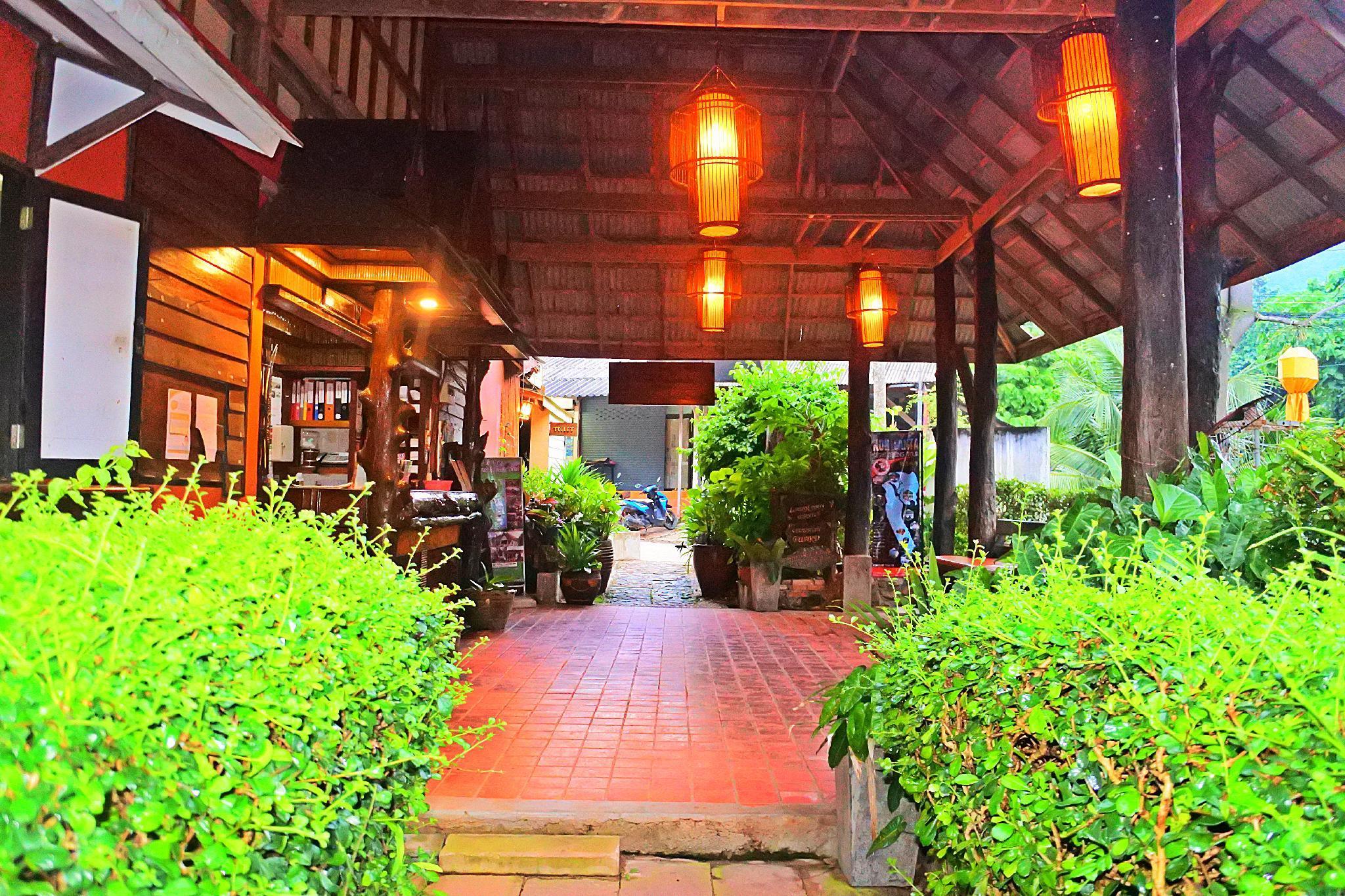 Baan Laanta & - Sha 4*