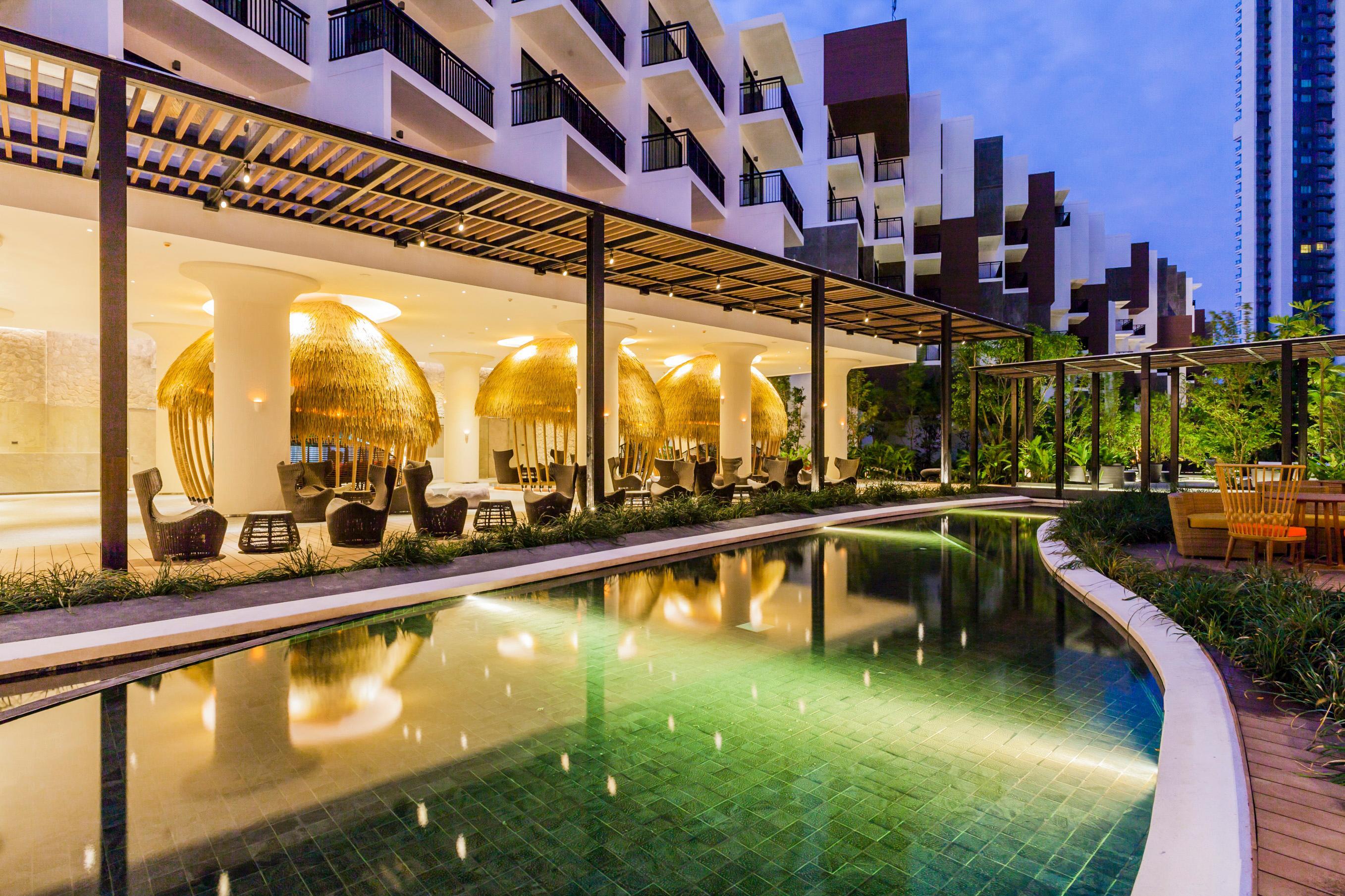 Centara Life Maris