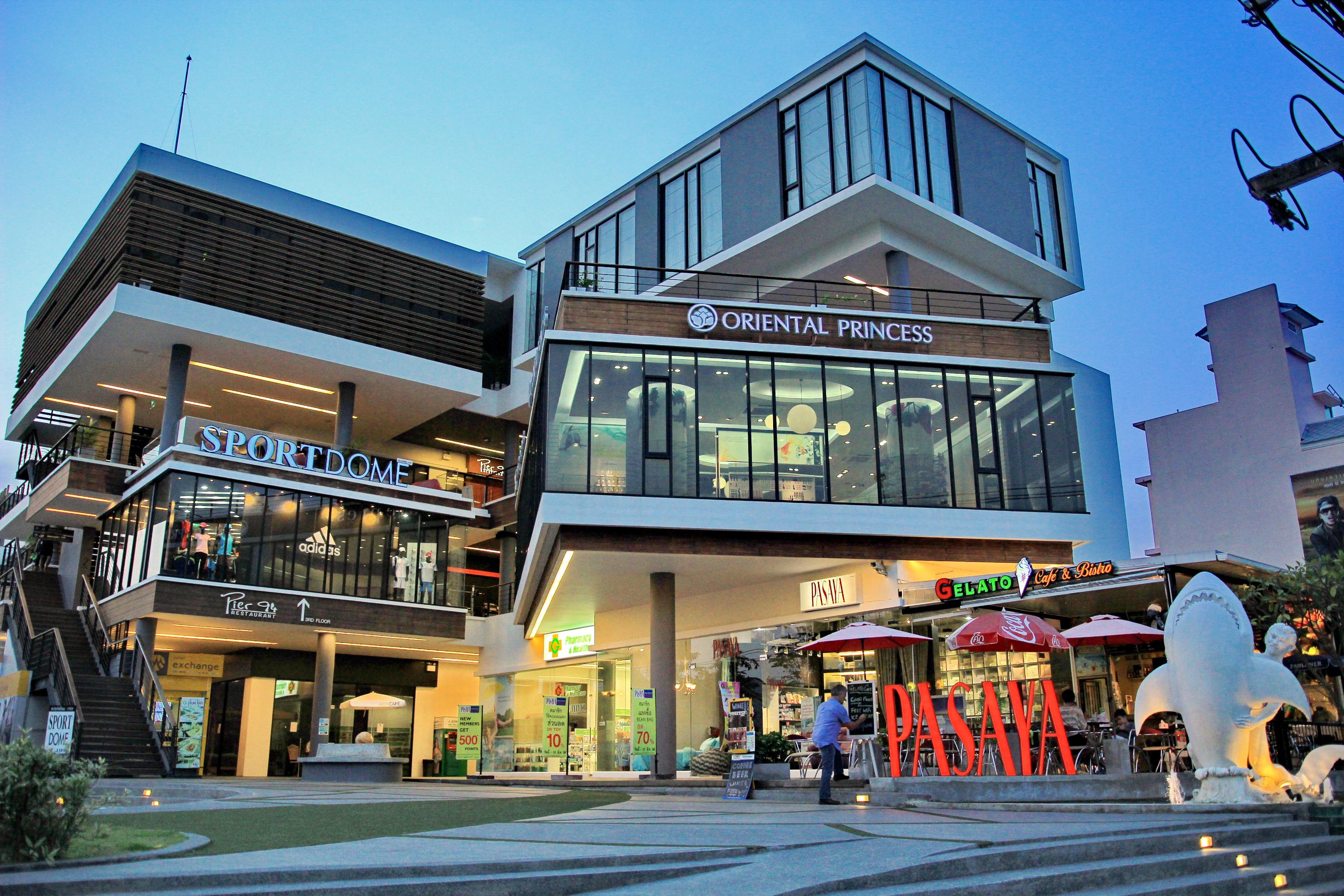 Hotel G & Mall HHQ