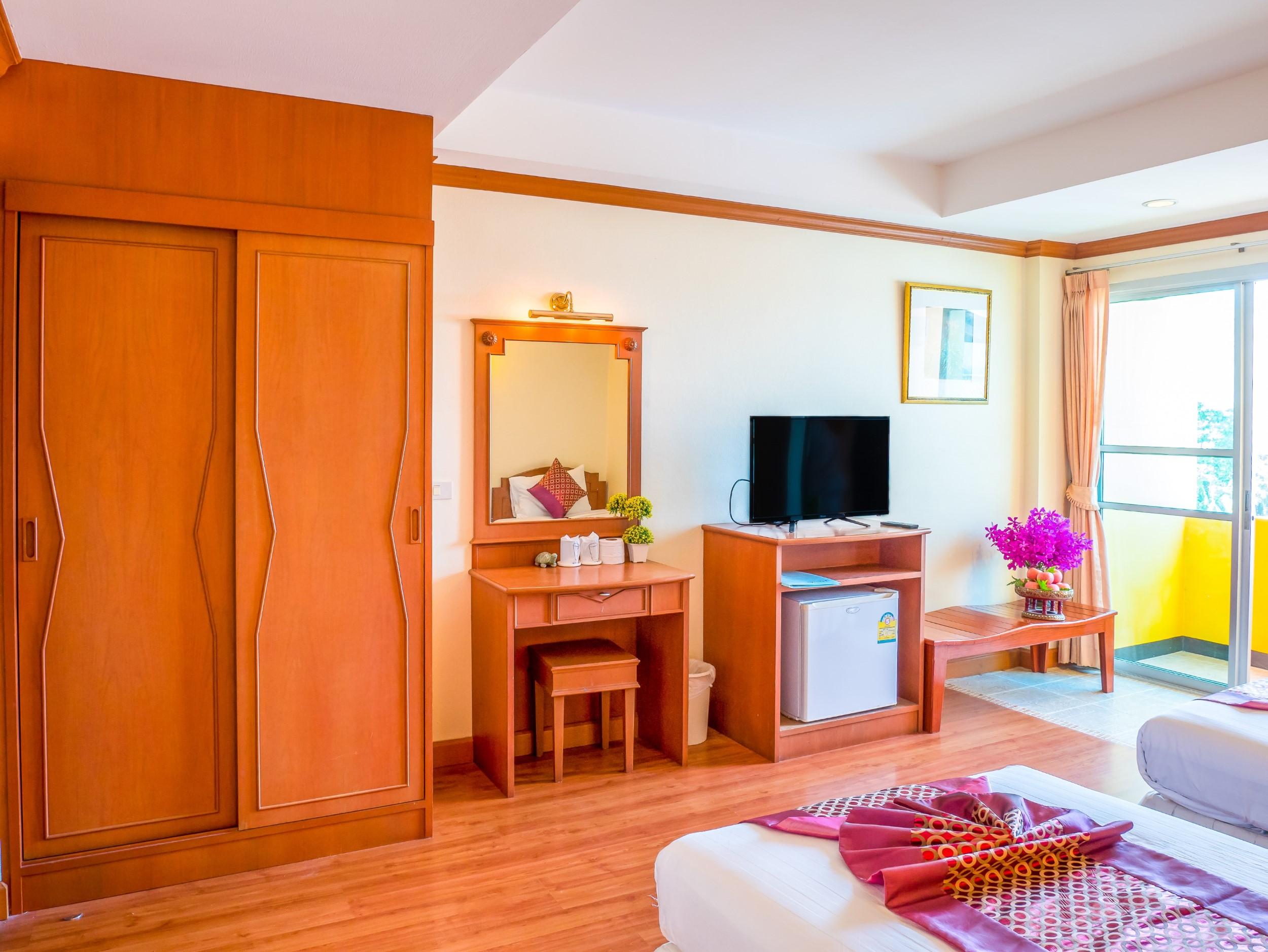Hotel Chomsin ชมสินธุ์ Hua Hin