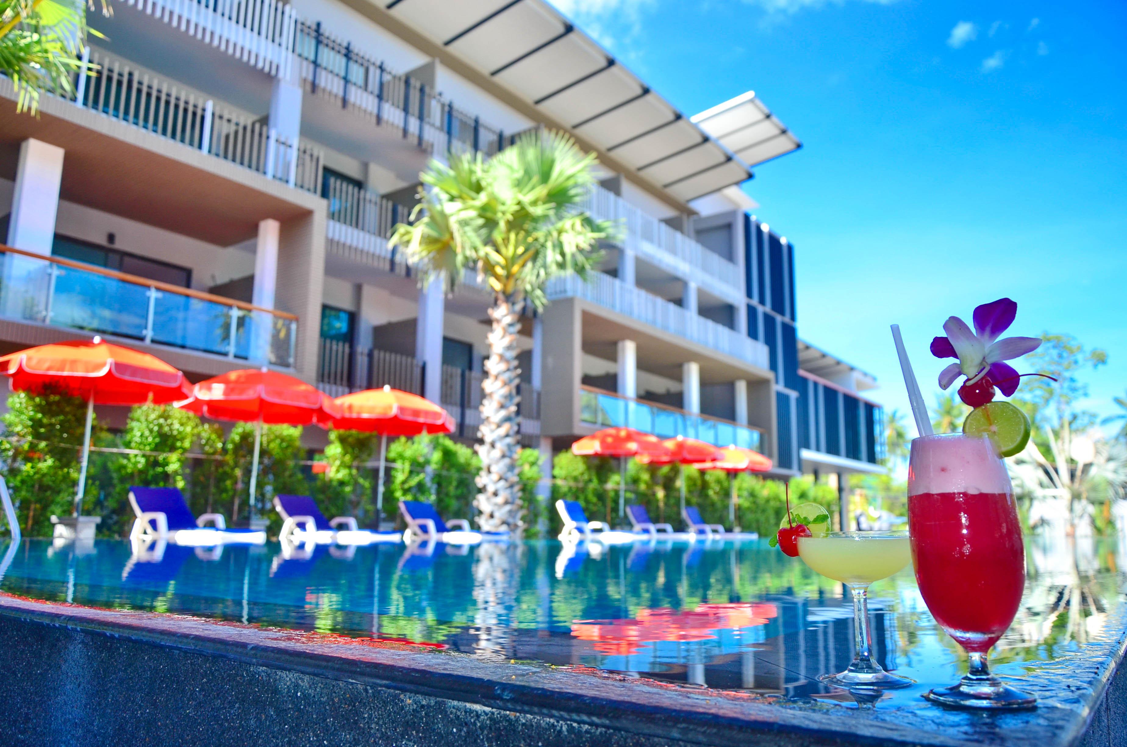 Noi Pool Hotel