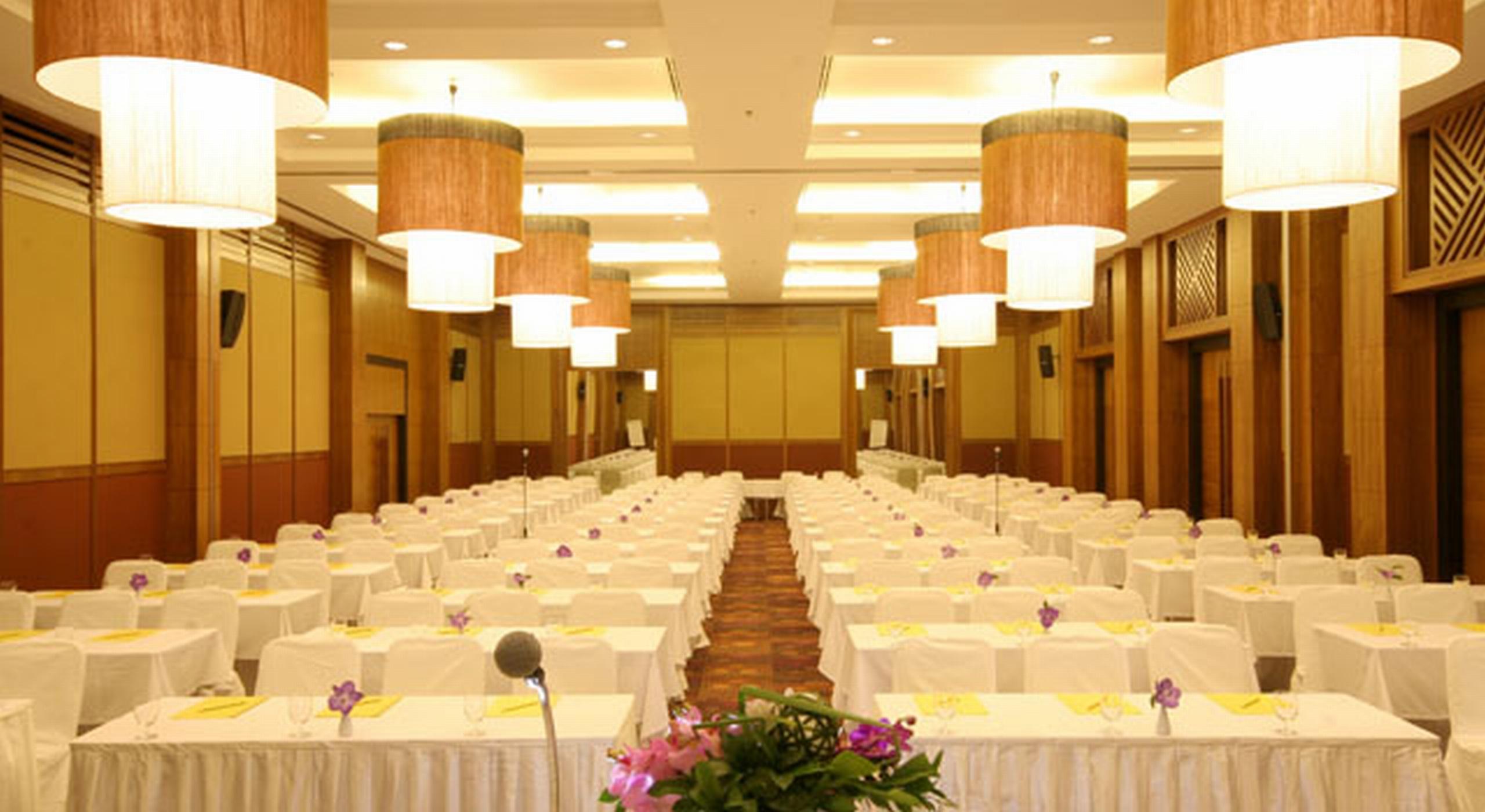 Kantary Hills Hotel,