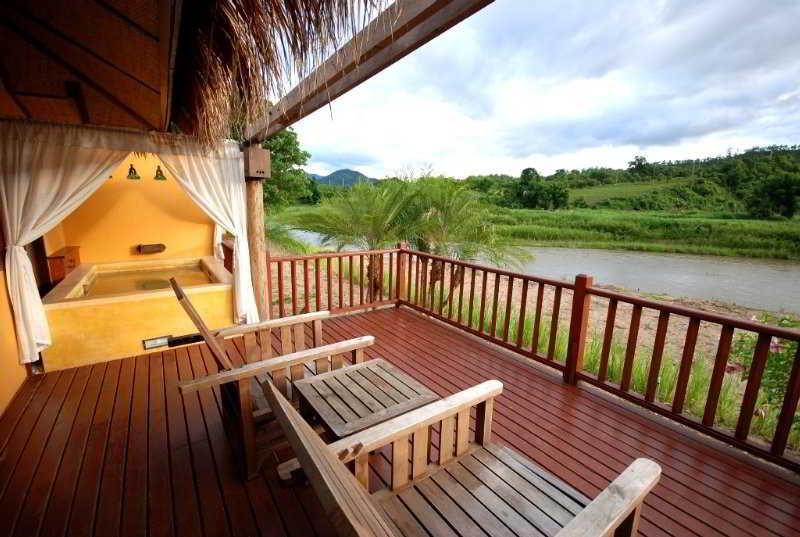 Hotsprings 3*