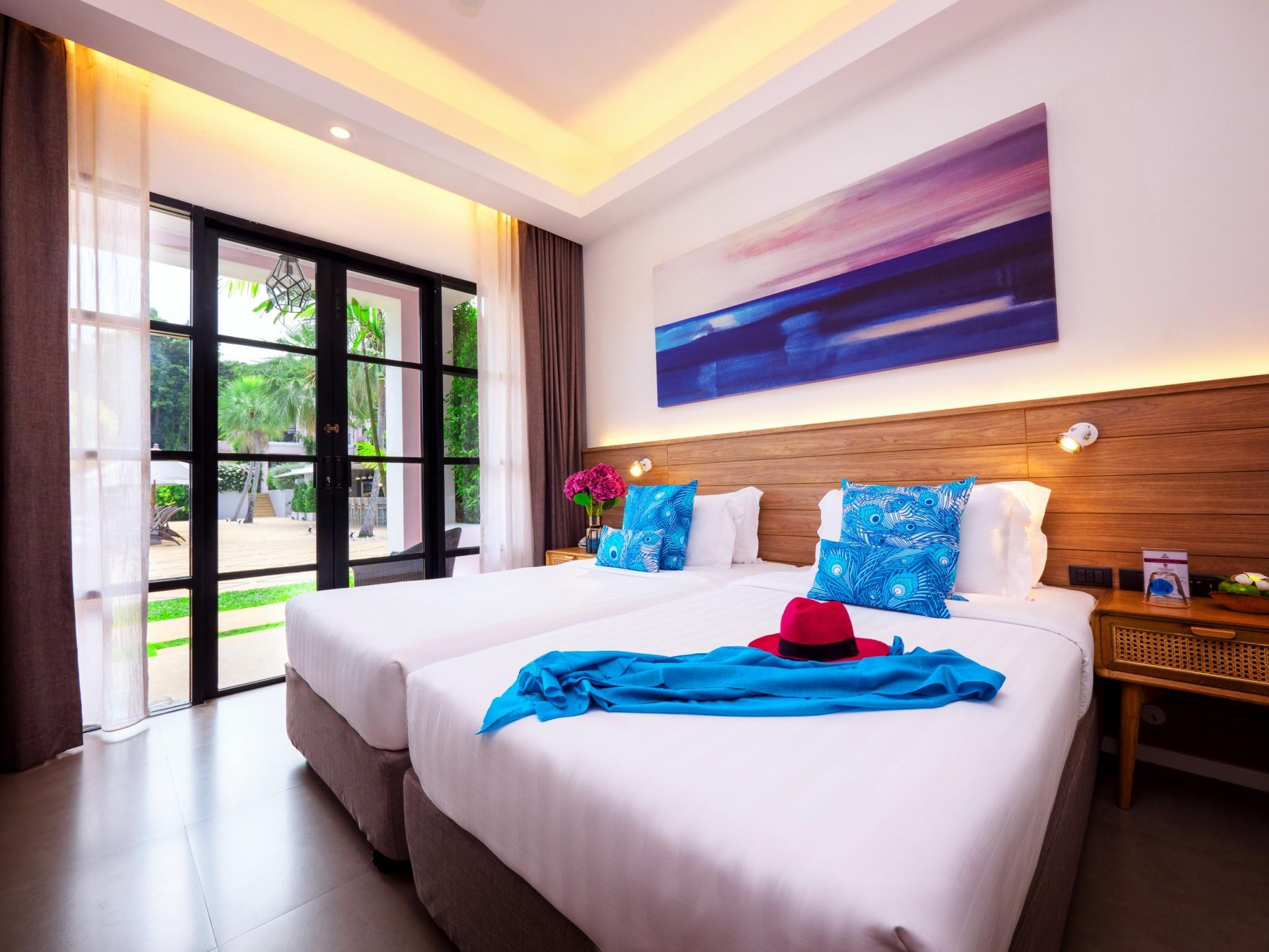 Absolute Sanctuary (adults Only) 4*